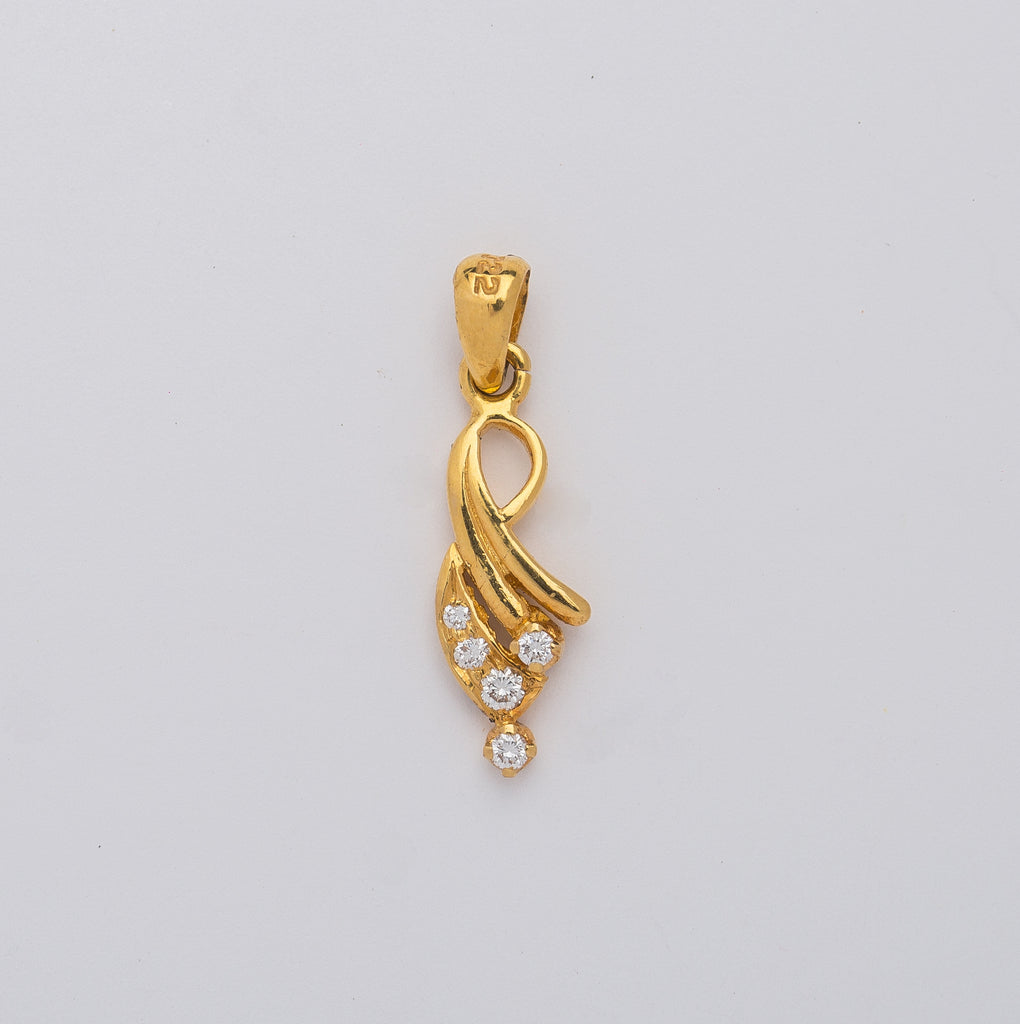 Trillium Diamond Pendant