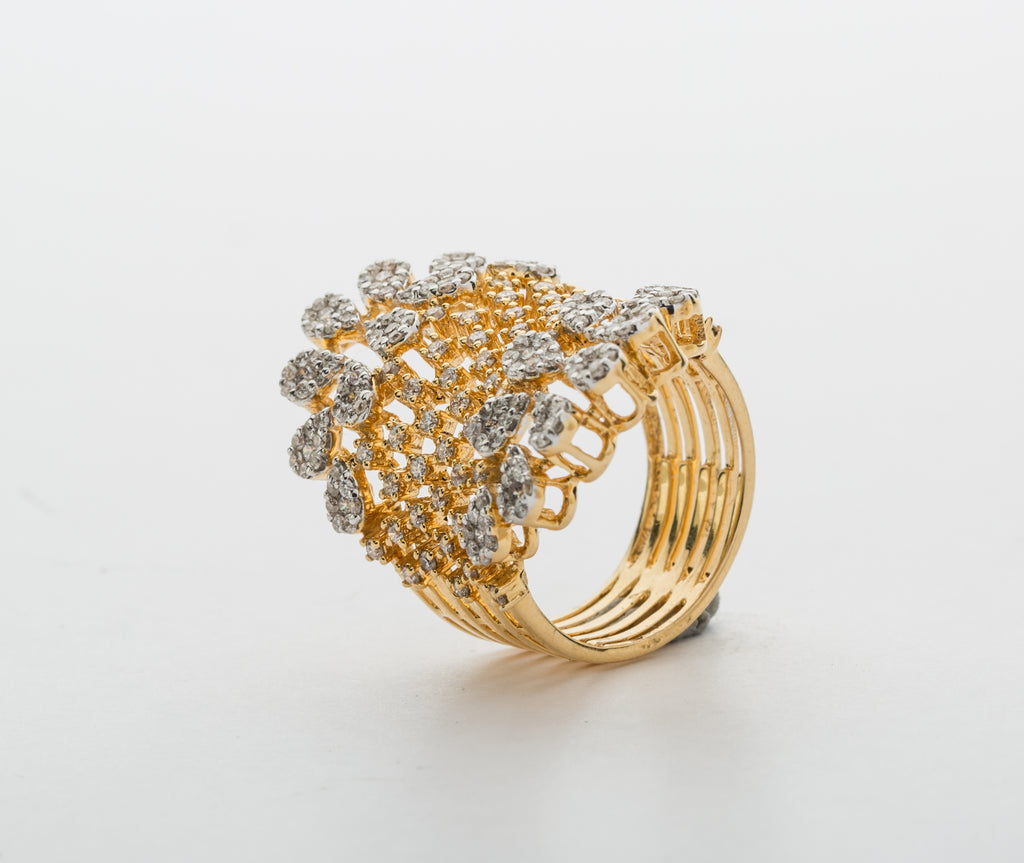 18k Thyra Diamond Ring