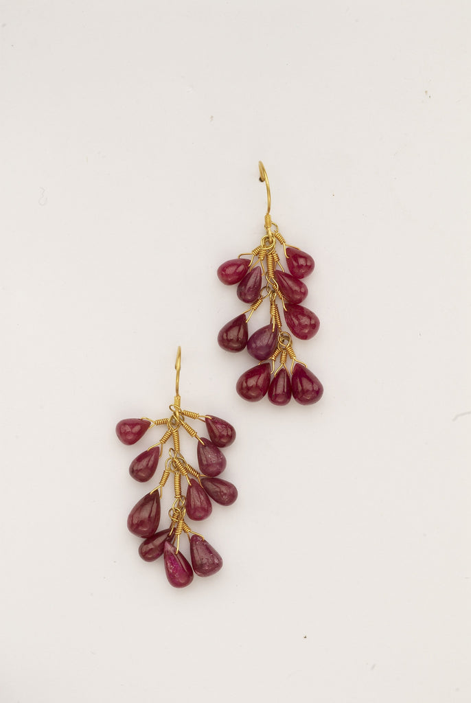 Red Oval Dangle Beaten Gold Earrings