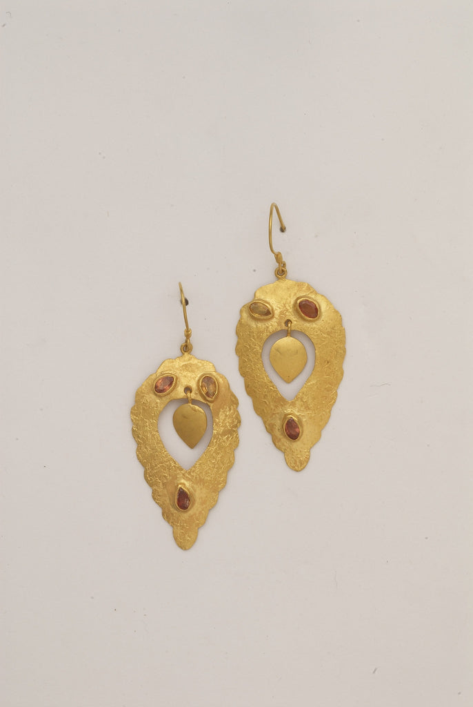 Tiny Leaf Dangle Beaten Gold Earrings