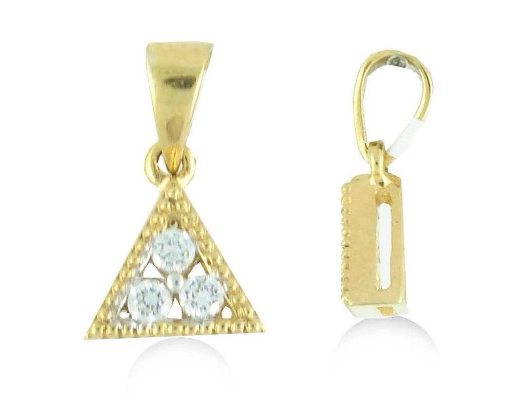 Pretty Triangle Light Weight Diamond Pendant
